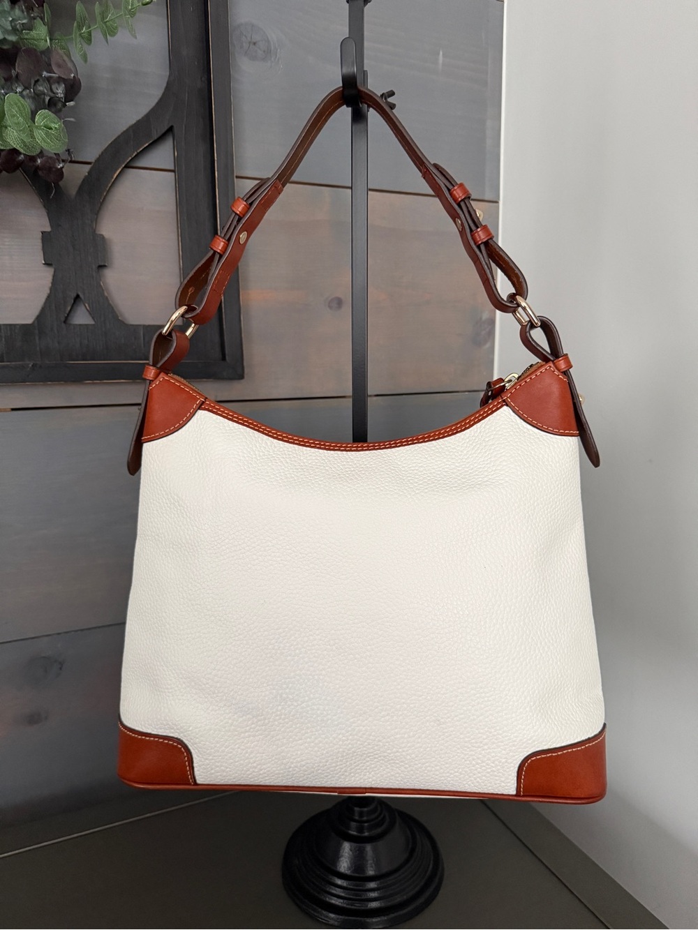 Dooney & Bourke Pebble Grain Hobo - Picture 2 of 16